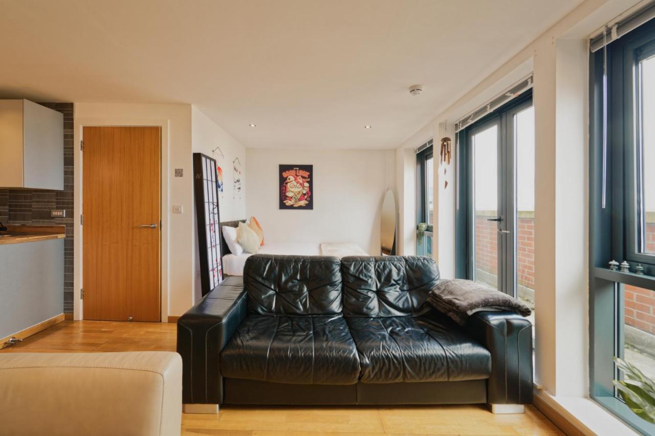Sidemersey Livings- Convenient 1-Bedroom Flat With A View, Central Liverpool Kültér fotó