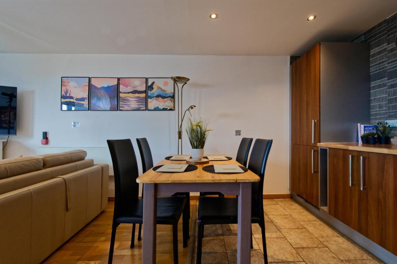 Sidemersey Livings- Convenient 1-Bedroom Flat With A View, Central Liverpool Kültér fotó