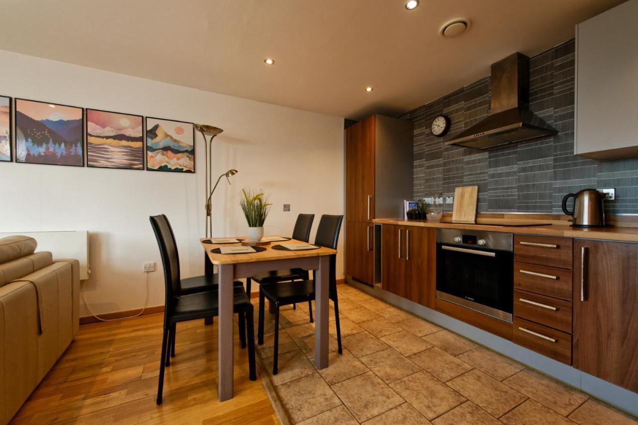 Sidemersey Livings- Convenient 1-Bedroom Flat With A View, Central Liverpool Kültér fotó