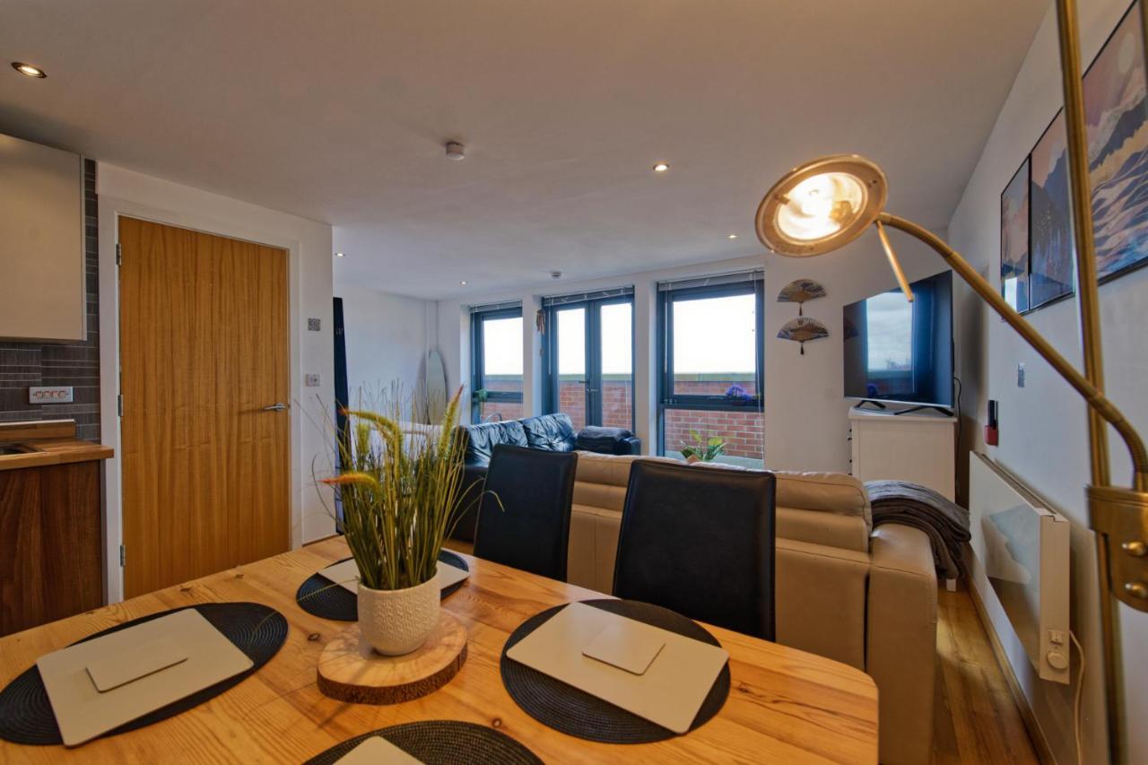 Sidemersey Livings- Convenient 1-Bedroom Flat With A View, Central Liverpool Kültér fotó