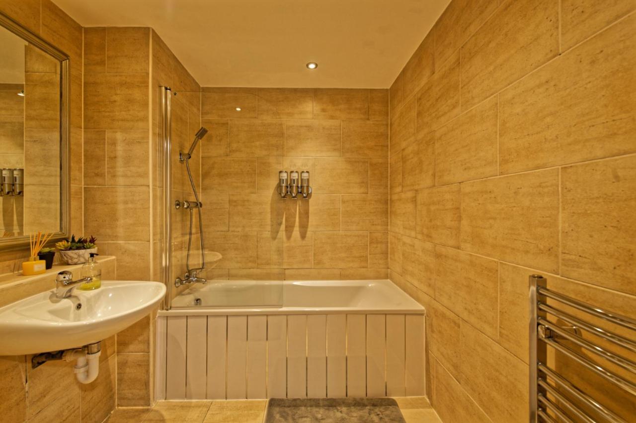 Sidemersey Livings- Convenient 1-Bedroom Flat With A View, Central Liverpool Kültér fotó