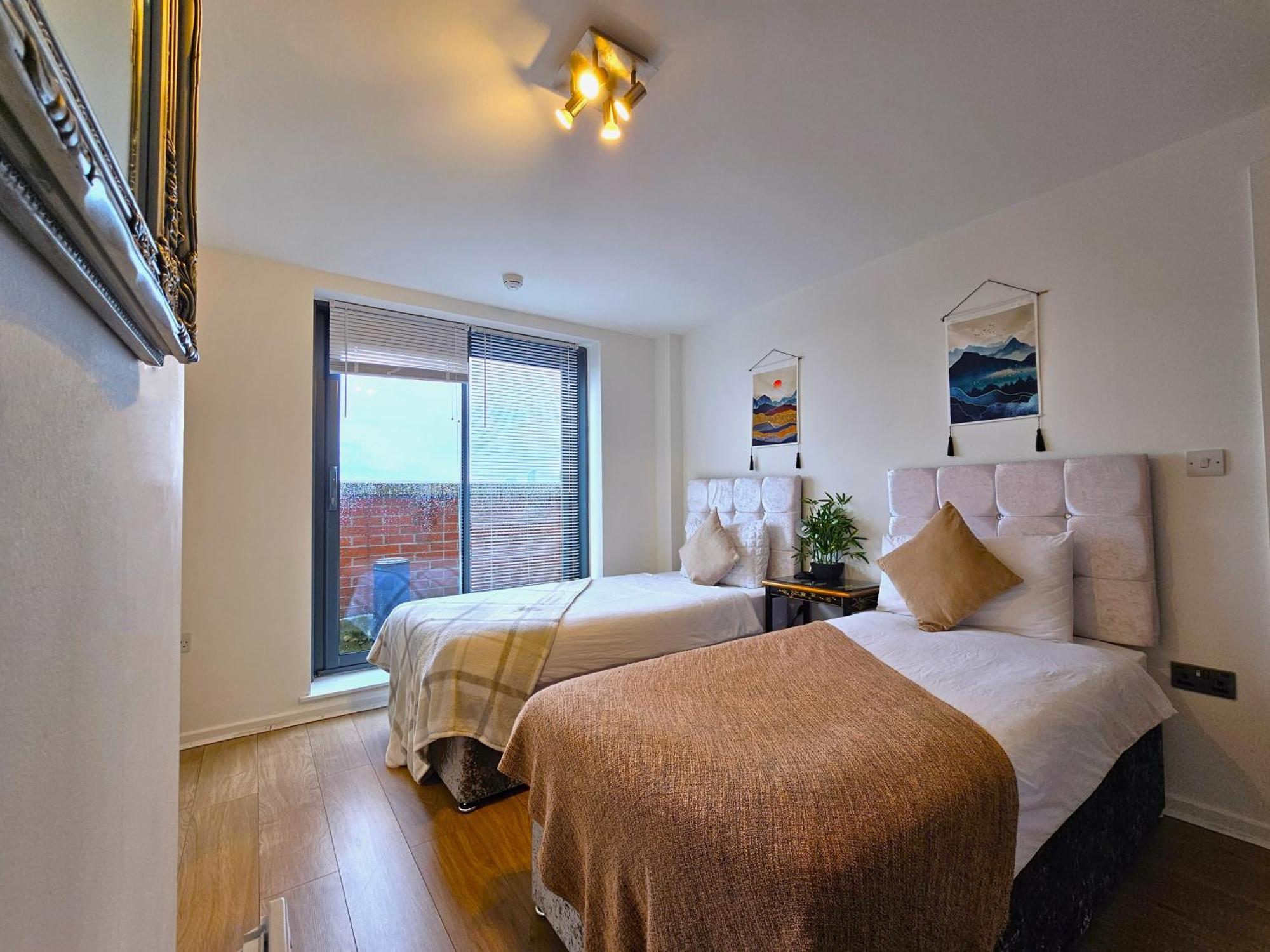 Sidemersey Livings- Convenient 1-Bedroom Flat With A View, Central Liverpool Kültér fotó